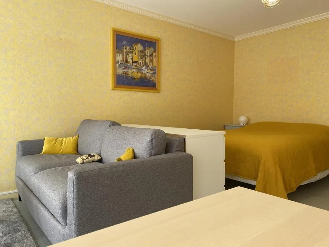 Apartment 533 - Appartement T1 Situe A Quelques Pas De La Grande Plage D'Erquy Et Du Centre