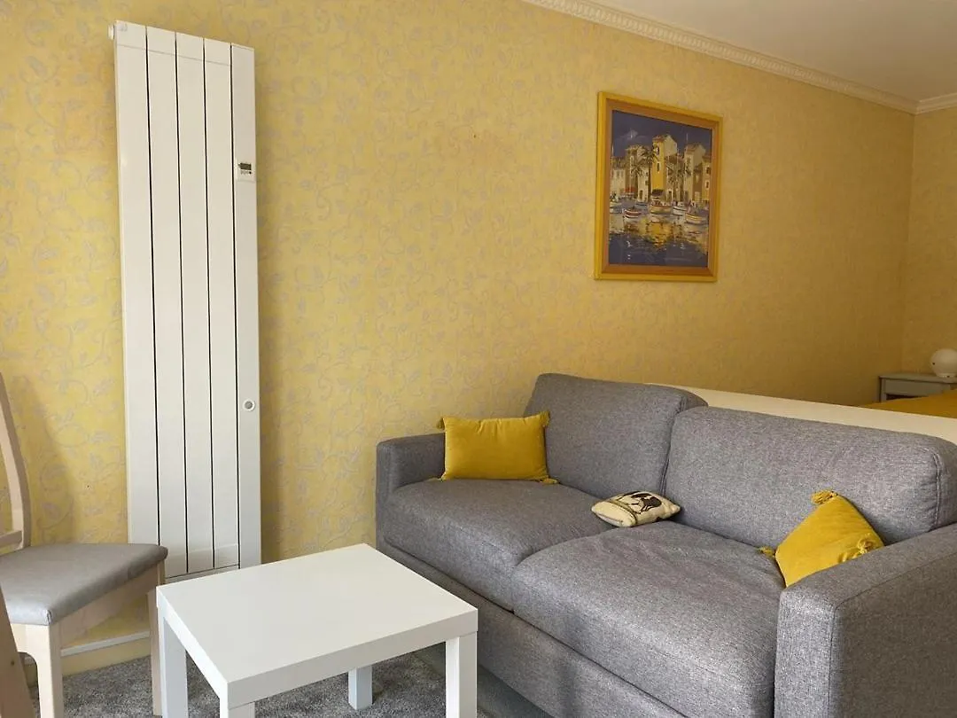 533 - Appartement T1 Situe A Quelques Pas De La Grande Plage D'Erquy Et Du Centre Apartment Erquy